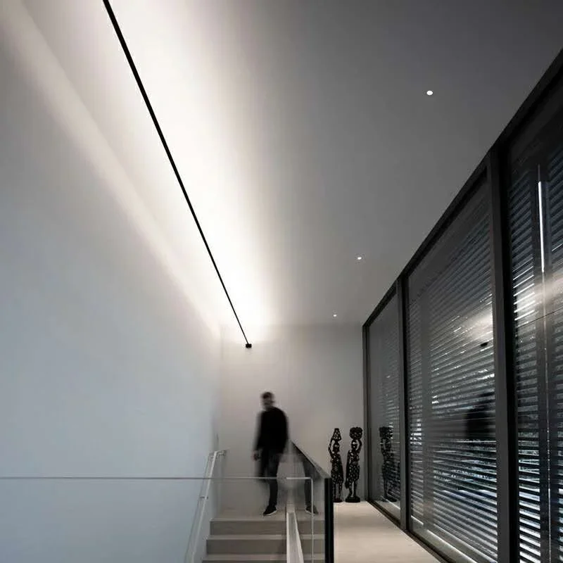 Skyline LED Wall Light - Image 3